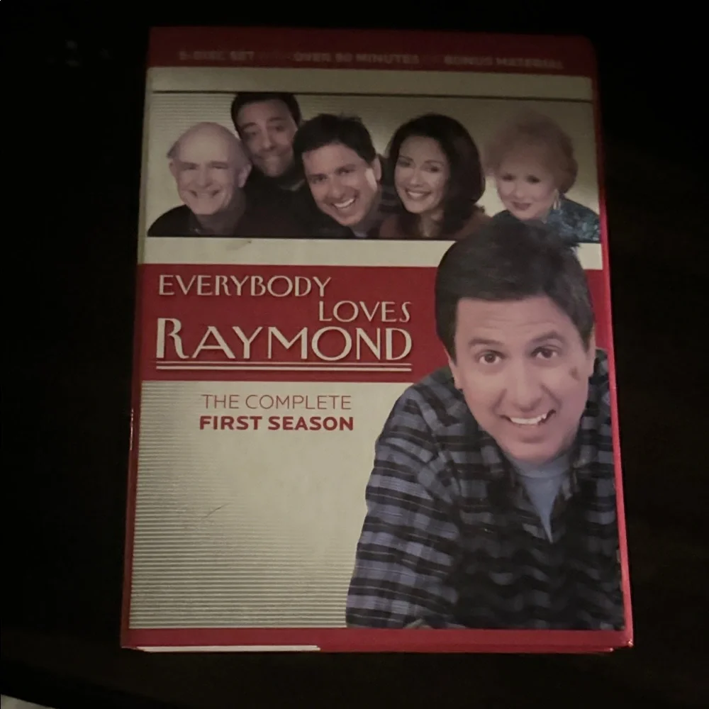 Everybody Loves Raymond DVD Set Season 1 5 CDs + Bonus Material
